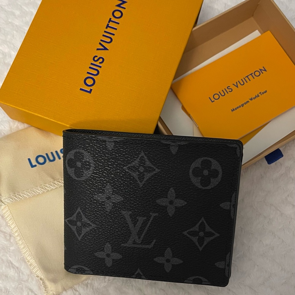 Men’s Bifold Leather Wallet